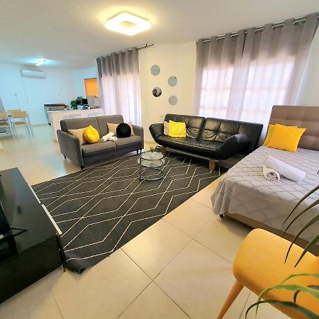 Barak Royal Suites 20 Garden Jacuzzi - ג'קוזי בחצר Ejlat Exteriér fotografie