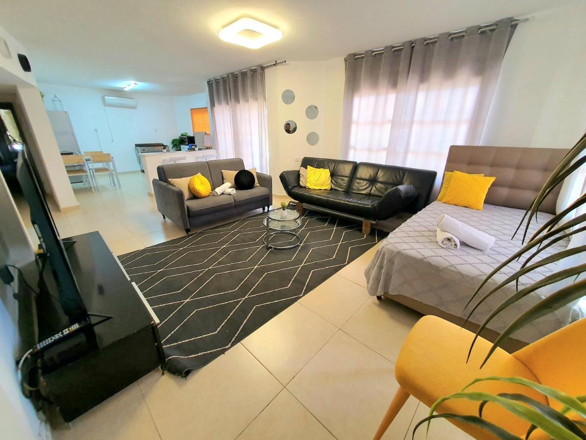 Barak Royal Suites 20 Garden Jacuzzi - ג'קוזי בחצר Ejlat Exteriér fotografie